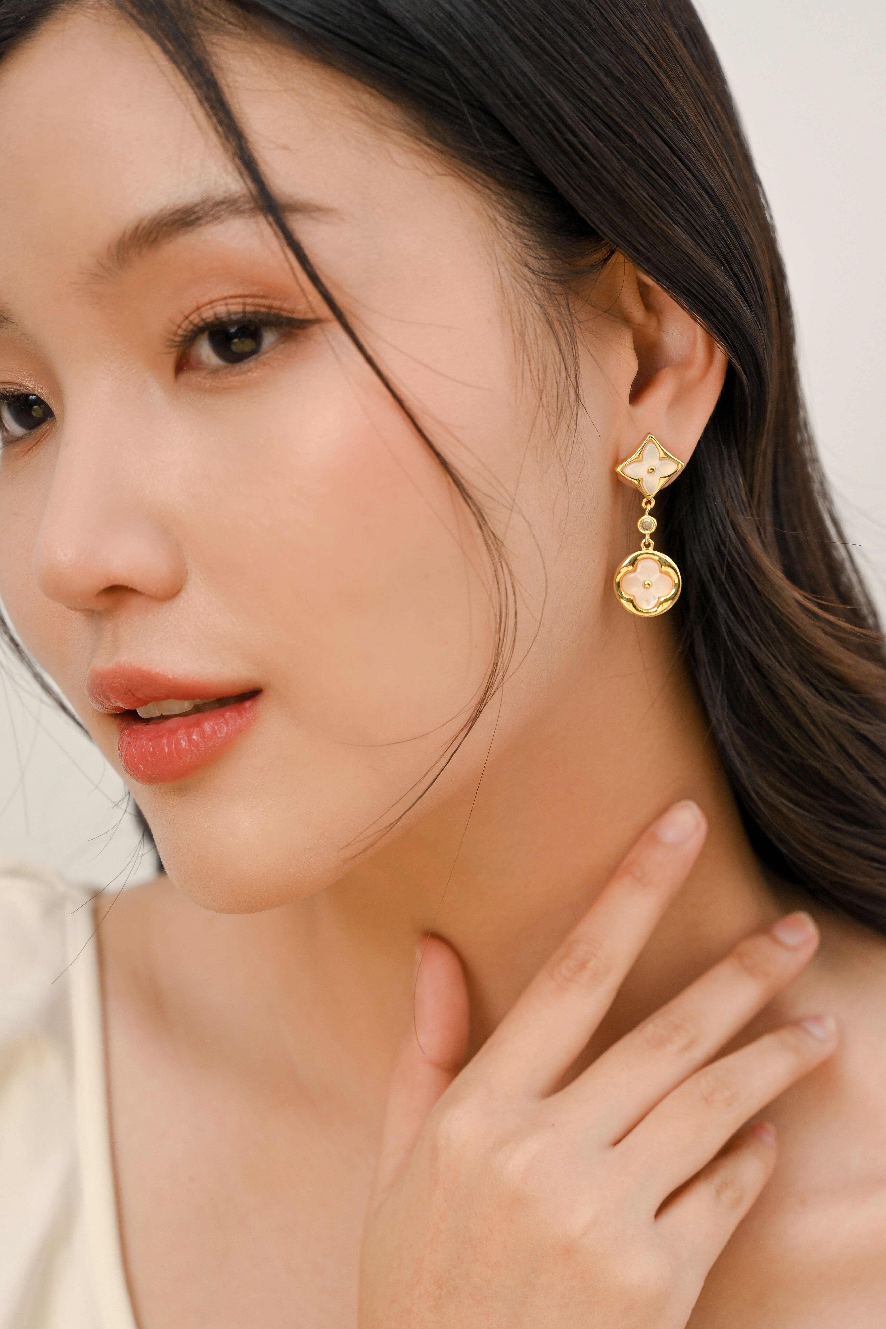 Ameera Earring