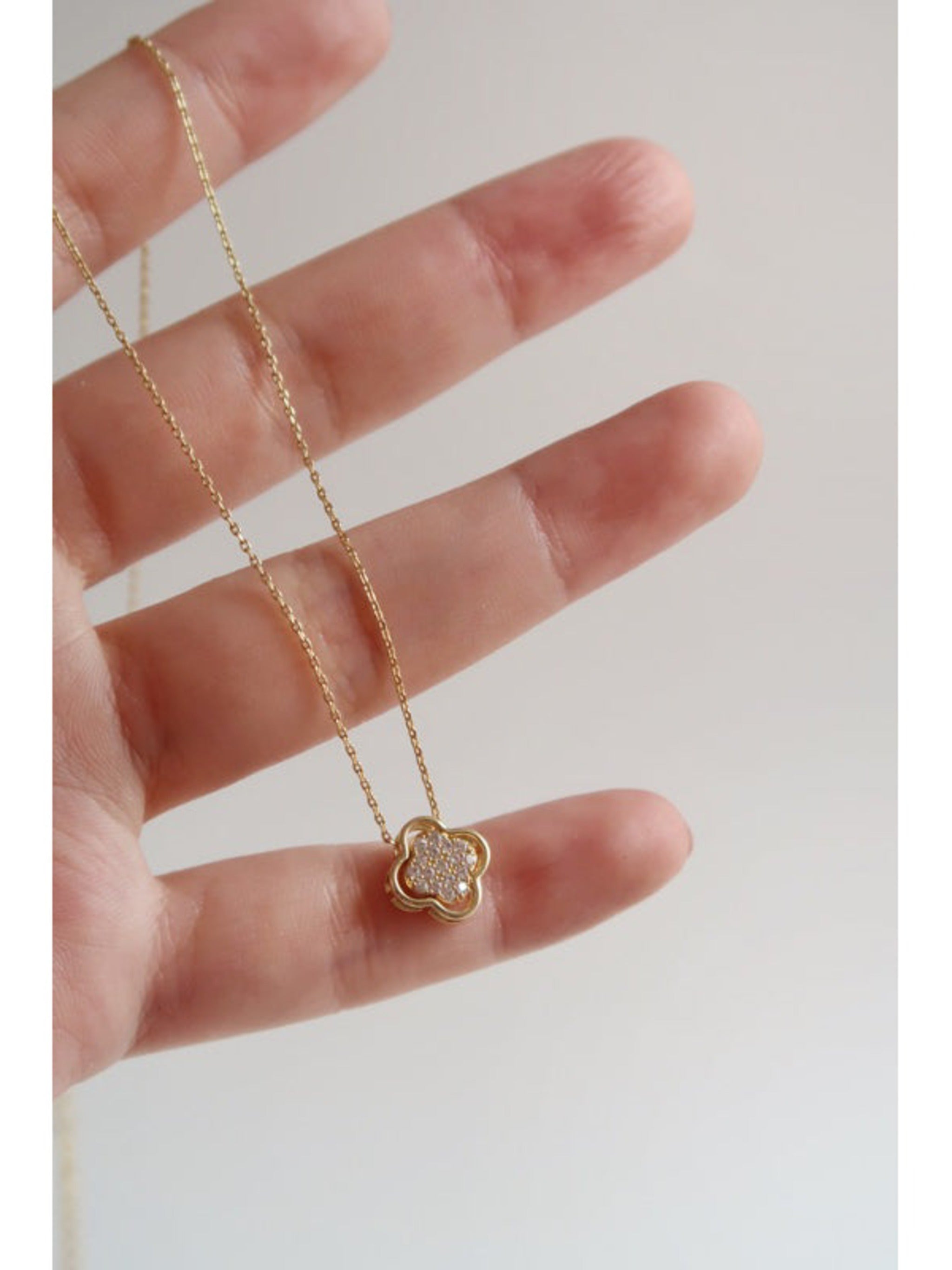 Victoria Necklace