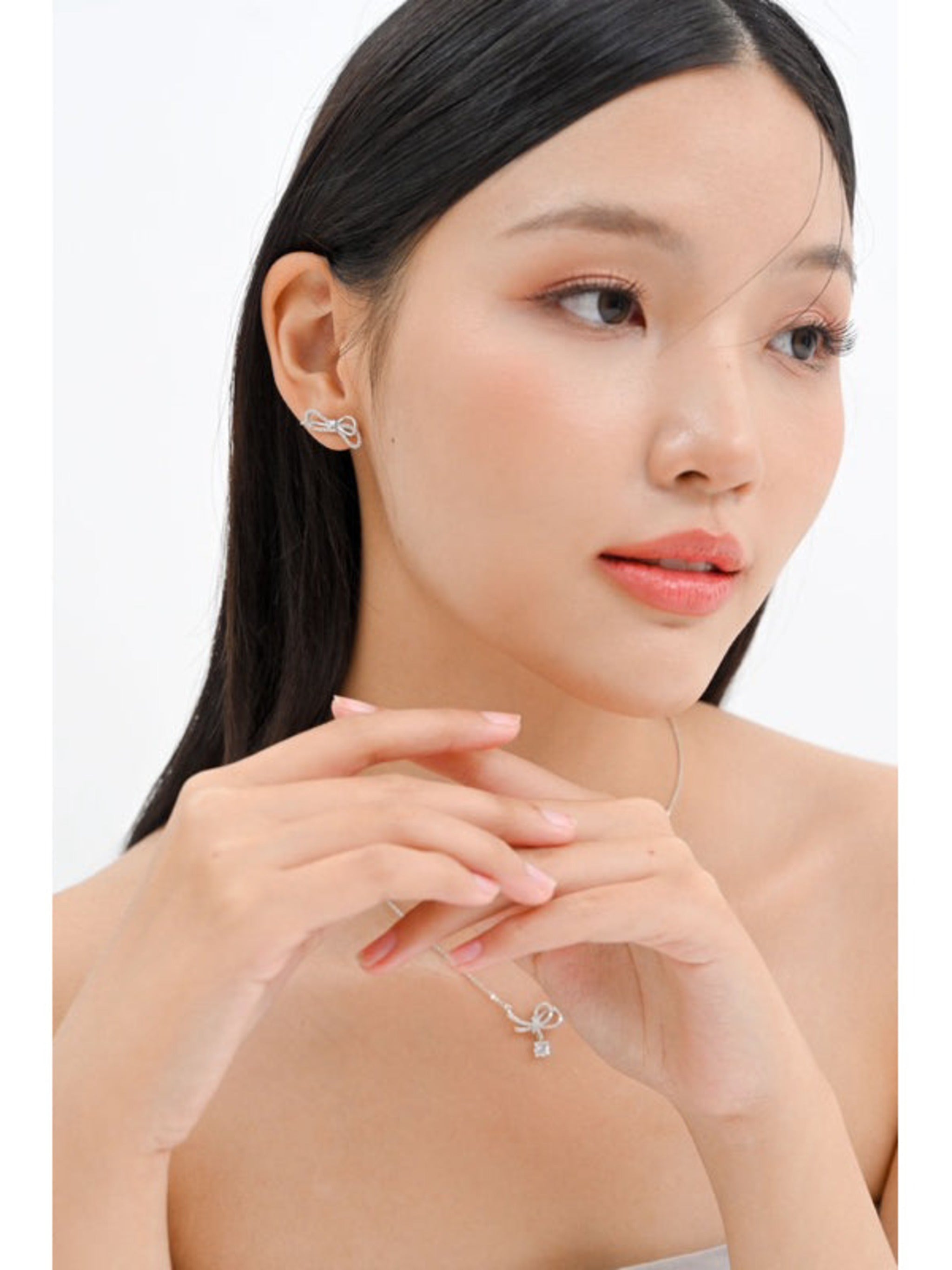 Vrilly Earring