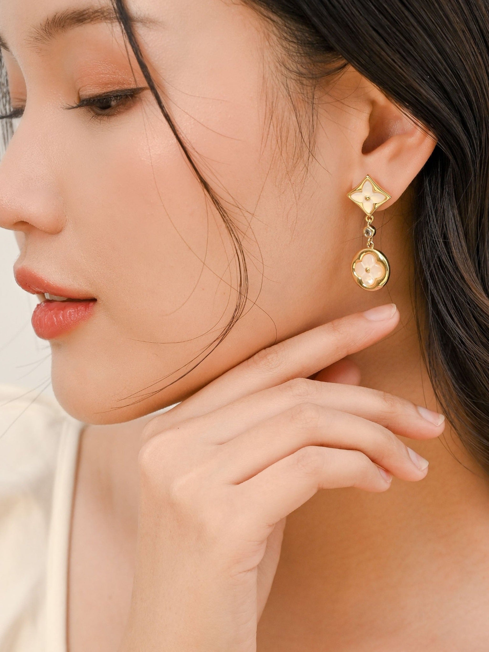 Ameera Earring