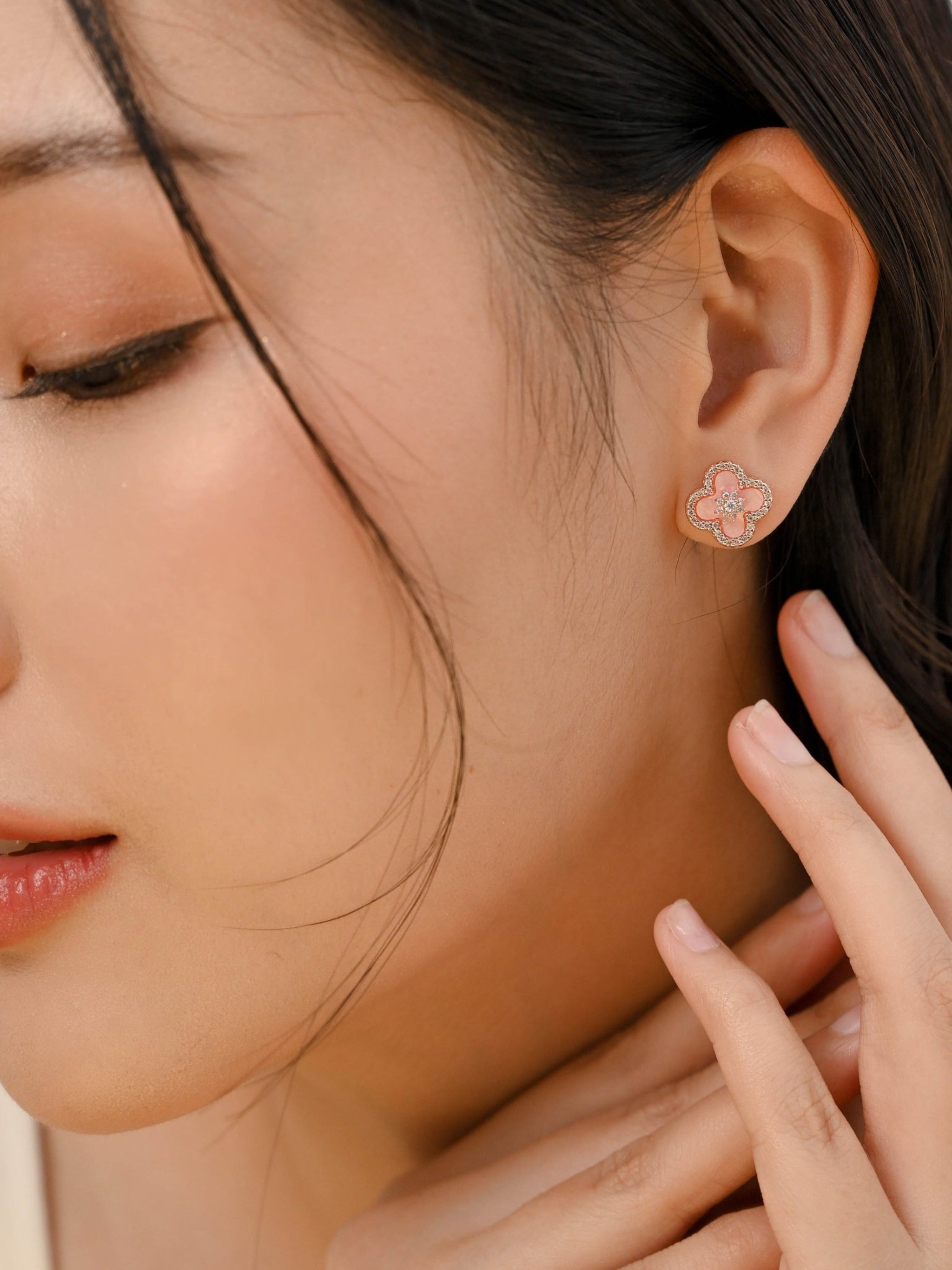 Anas Earring