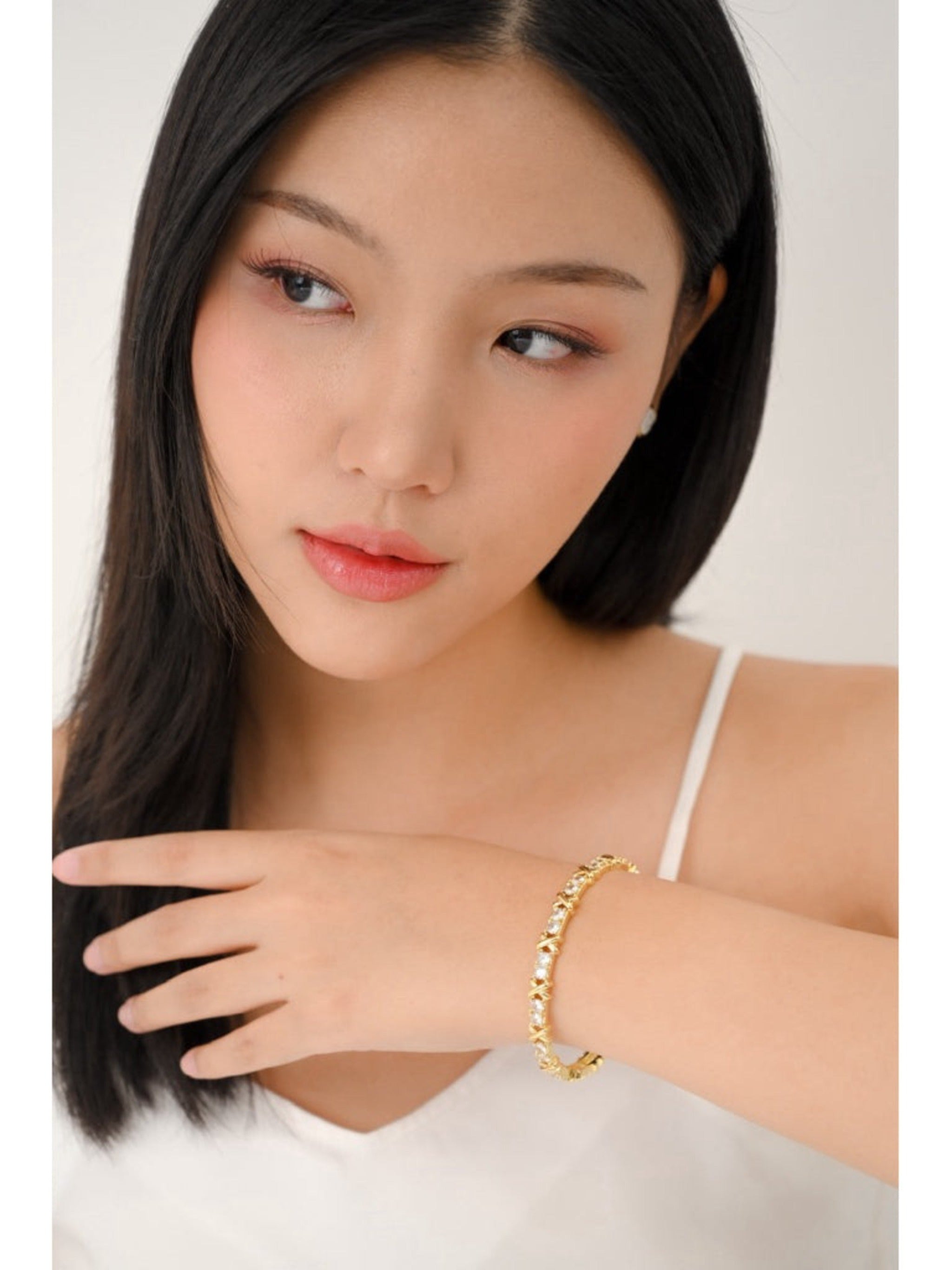 Blanche Bangle