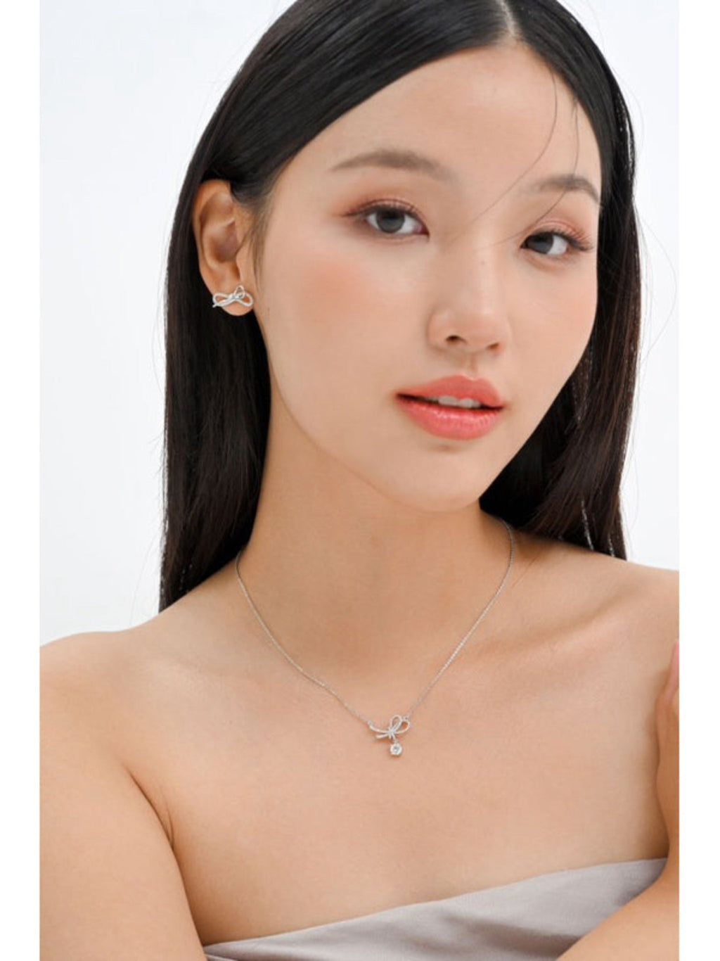 Anika Necklace