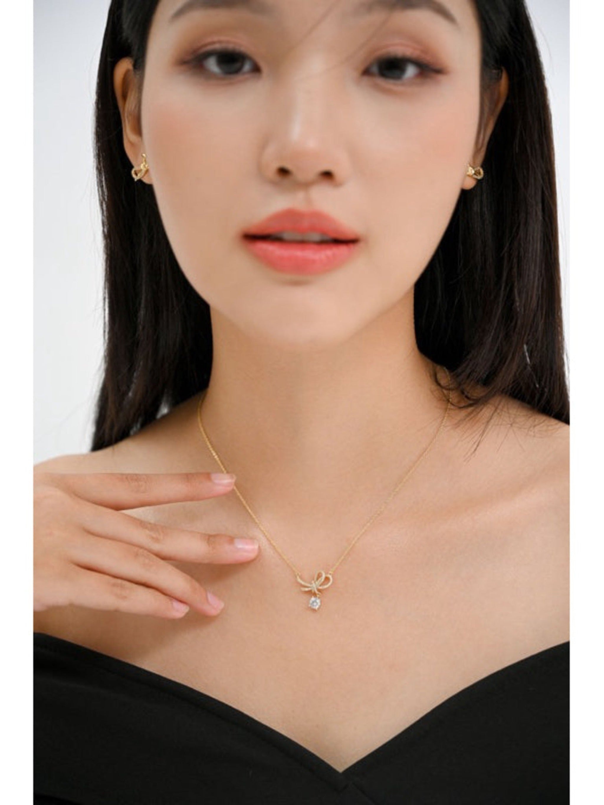 Anika Necklace