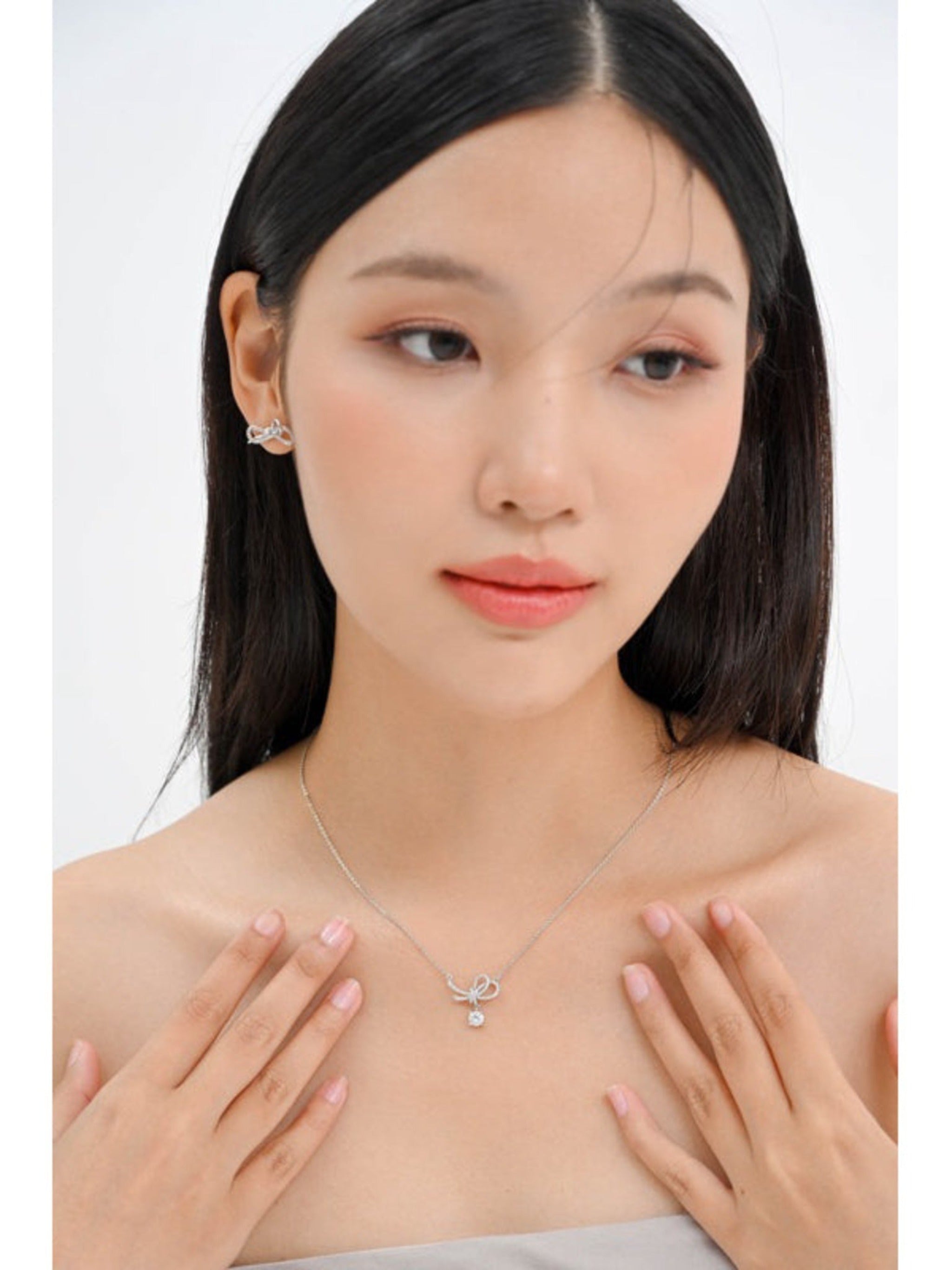 Anika Necklace