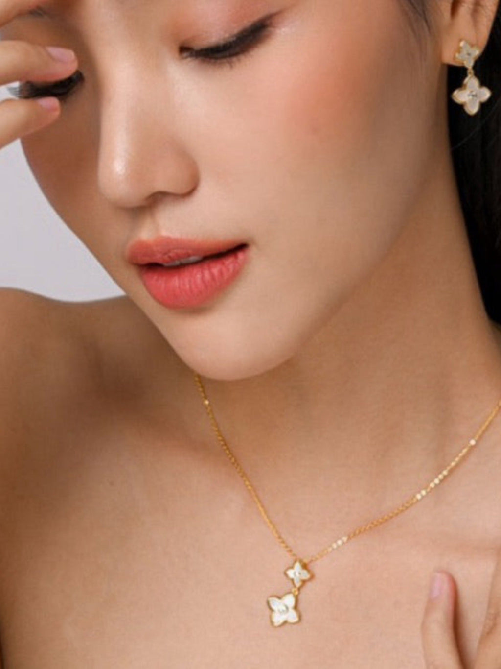 Aoran Necklace