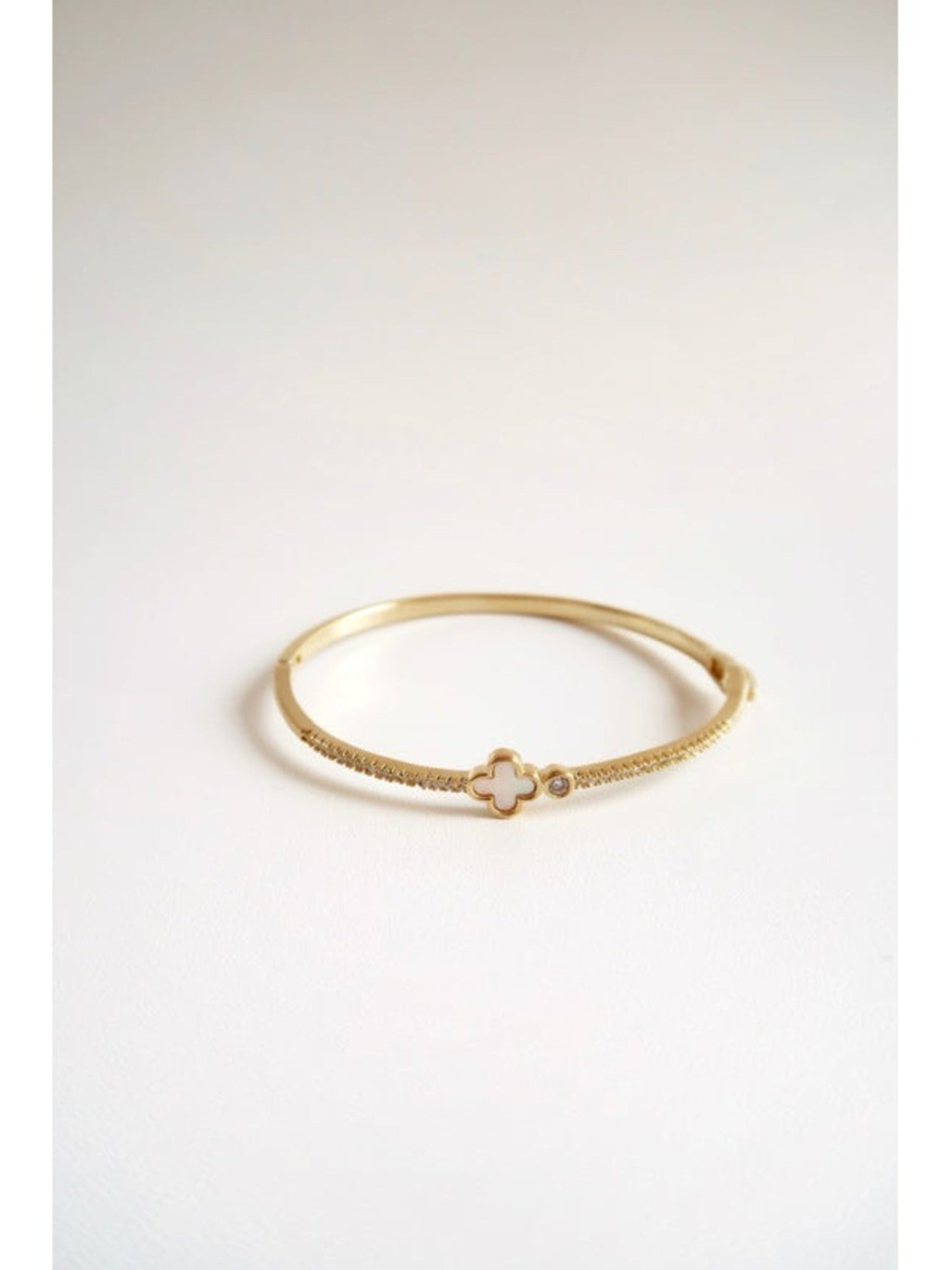 Camilla Bangle