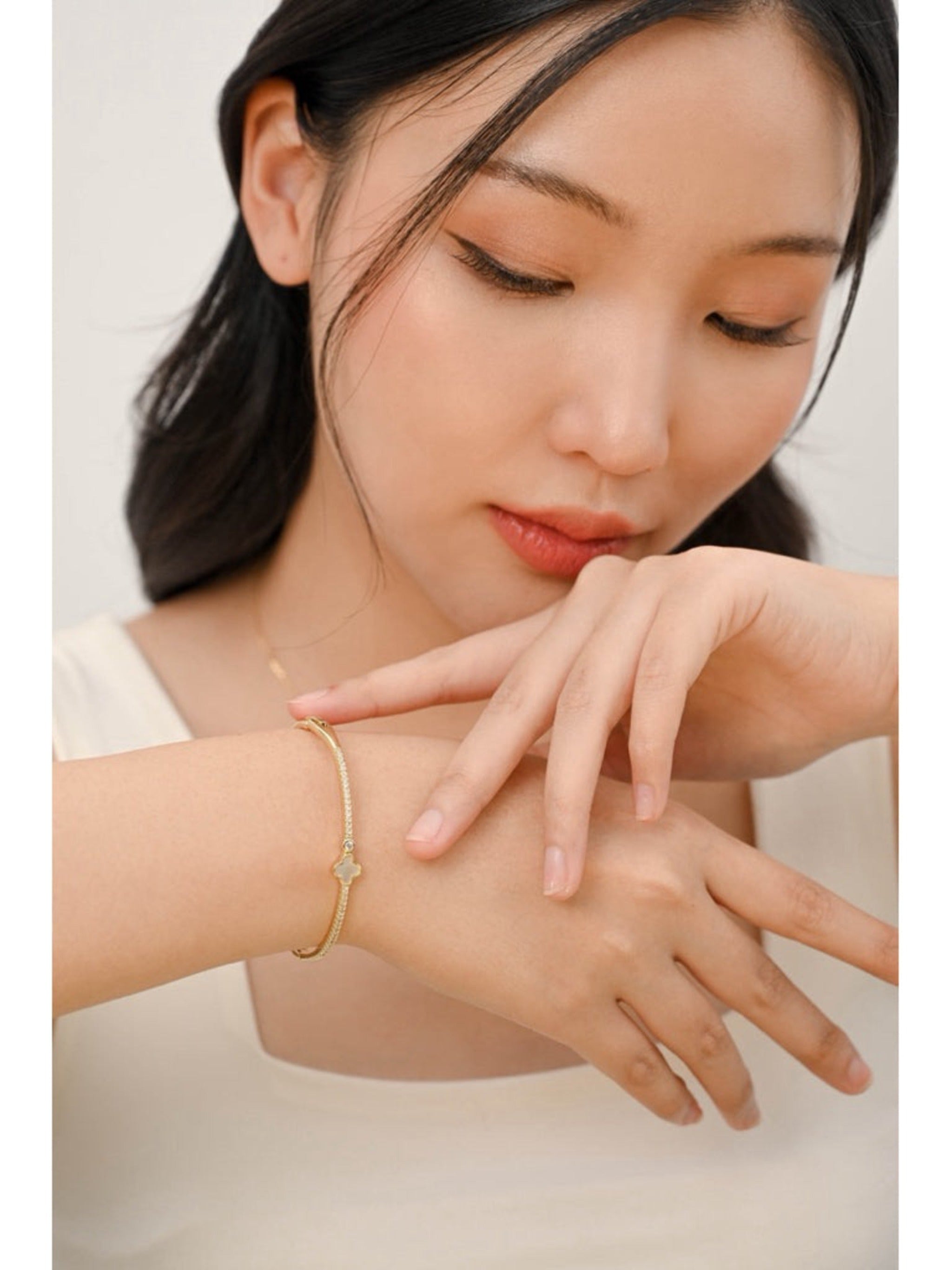 Camilla Bangle