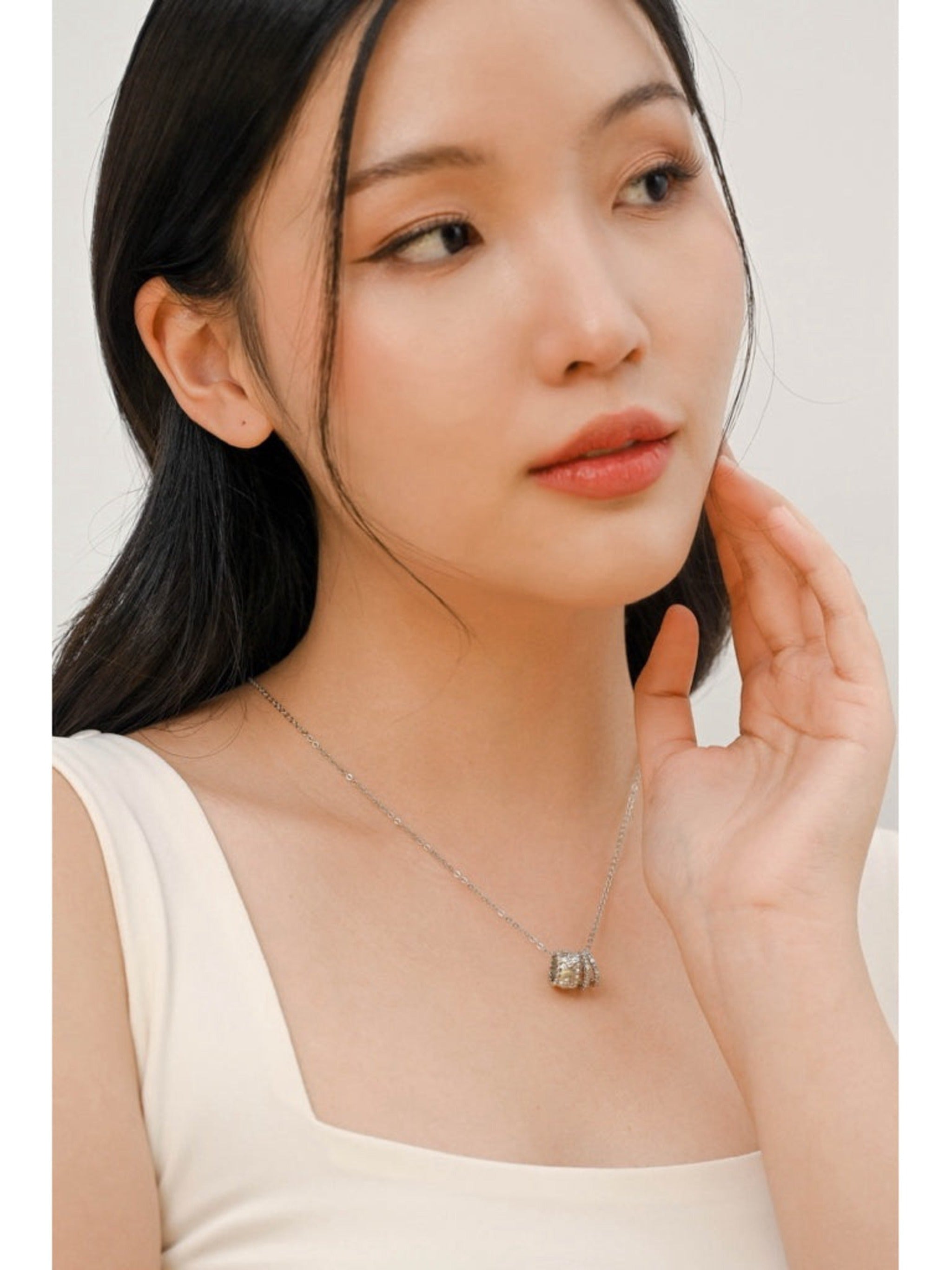 Daphne Necklace