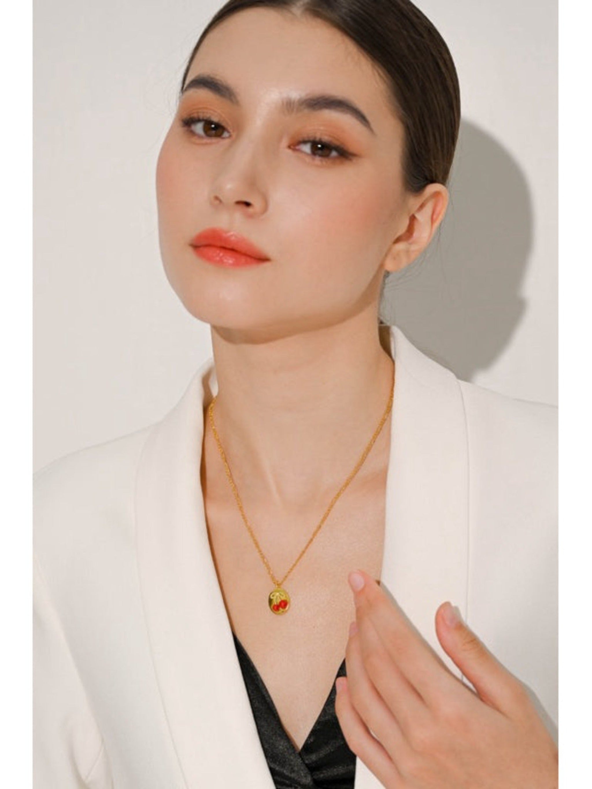 Elika Necklace
