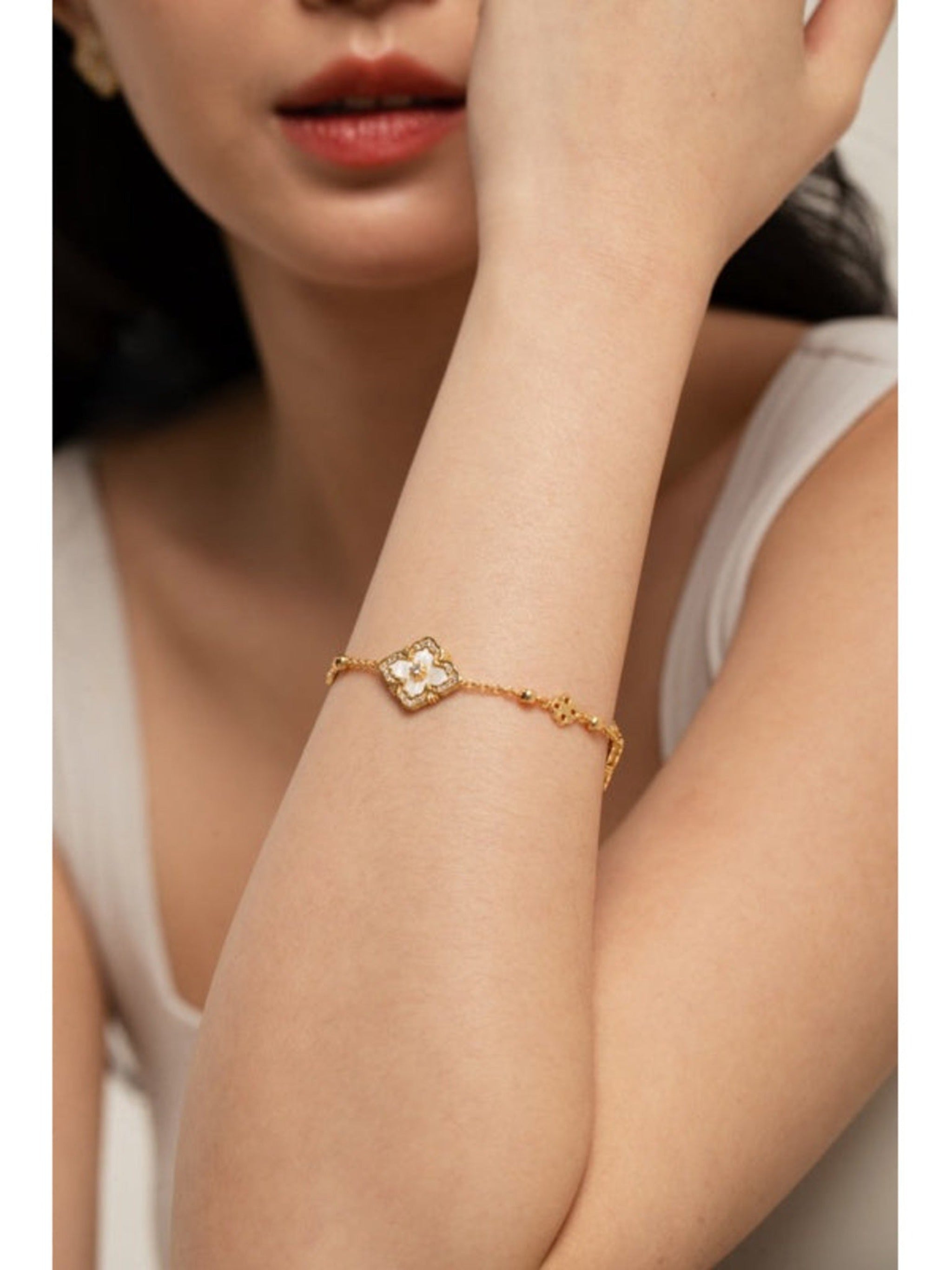 Izara Bracelet
