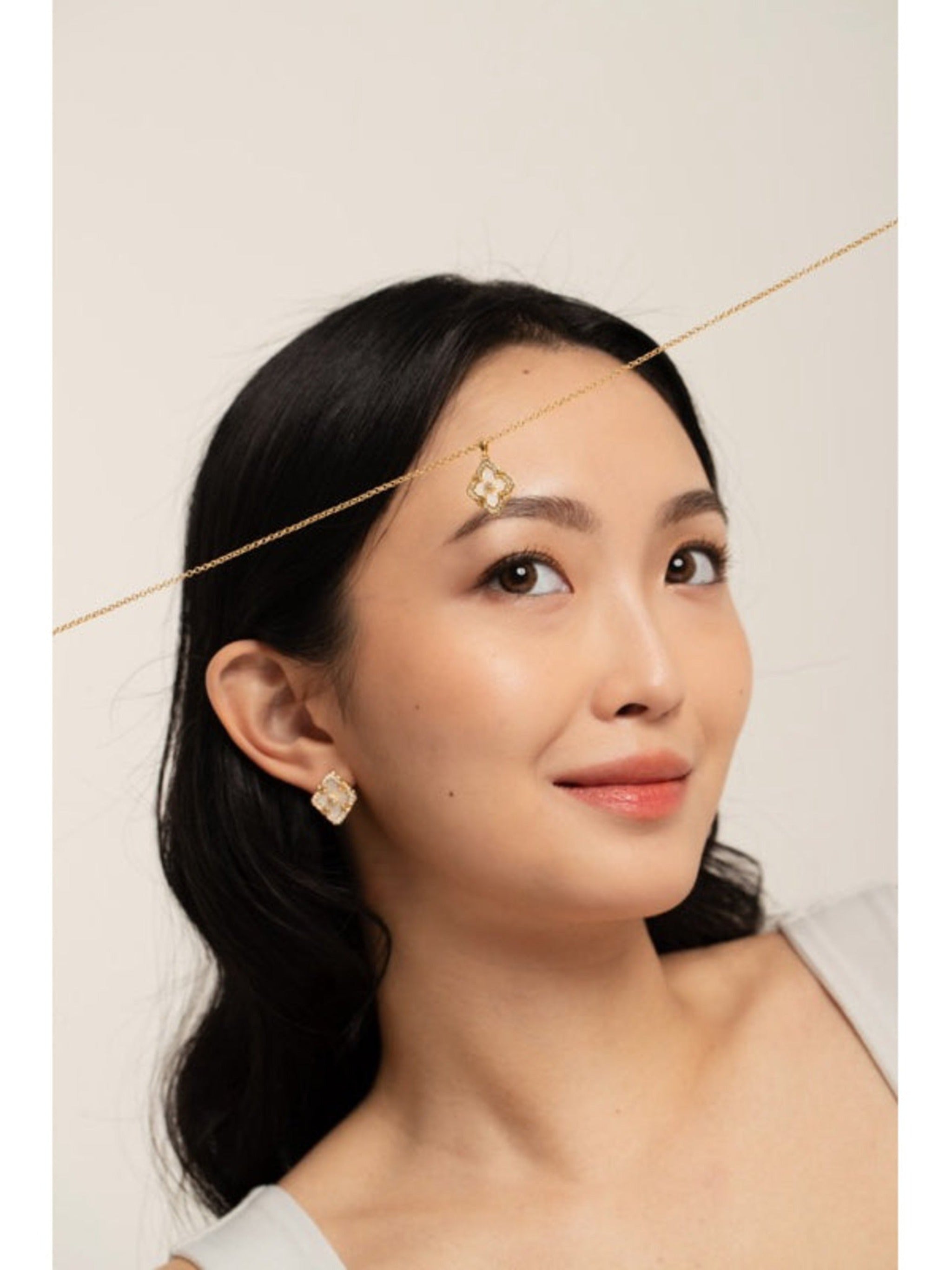 Izara Necklace