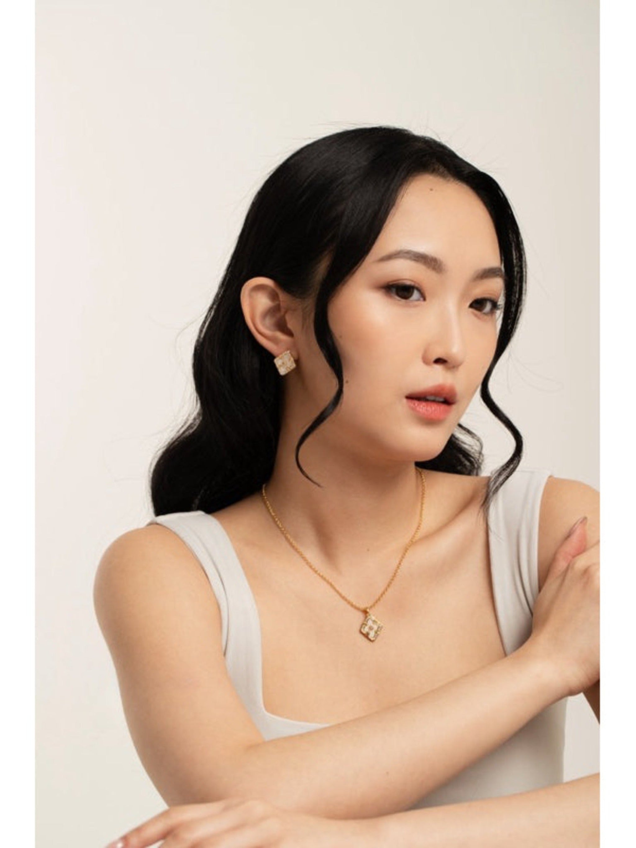 Izara Necklace